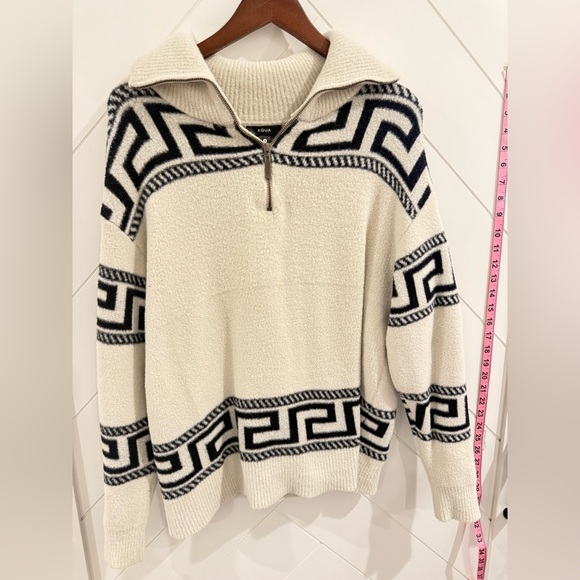 Excellent Aqua Printed Fleece Greek Key Quarter Zip Pullover Size: Medium - Picture 5 of 9